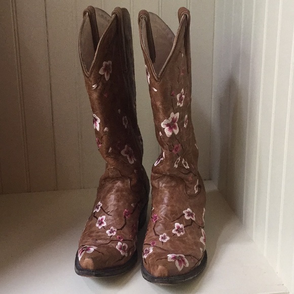 Cowboy boots - Picture 2 of 4